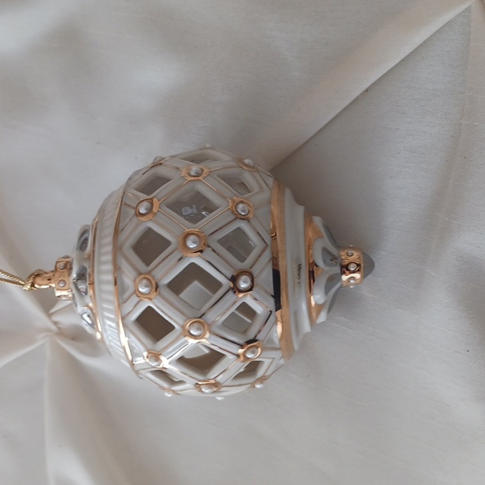 Lenox Florentine Ball Ornament